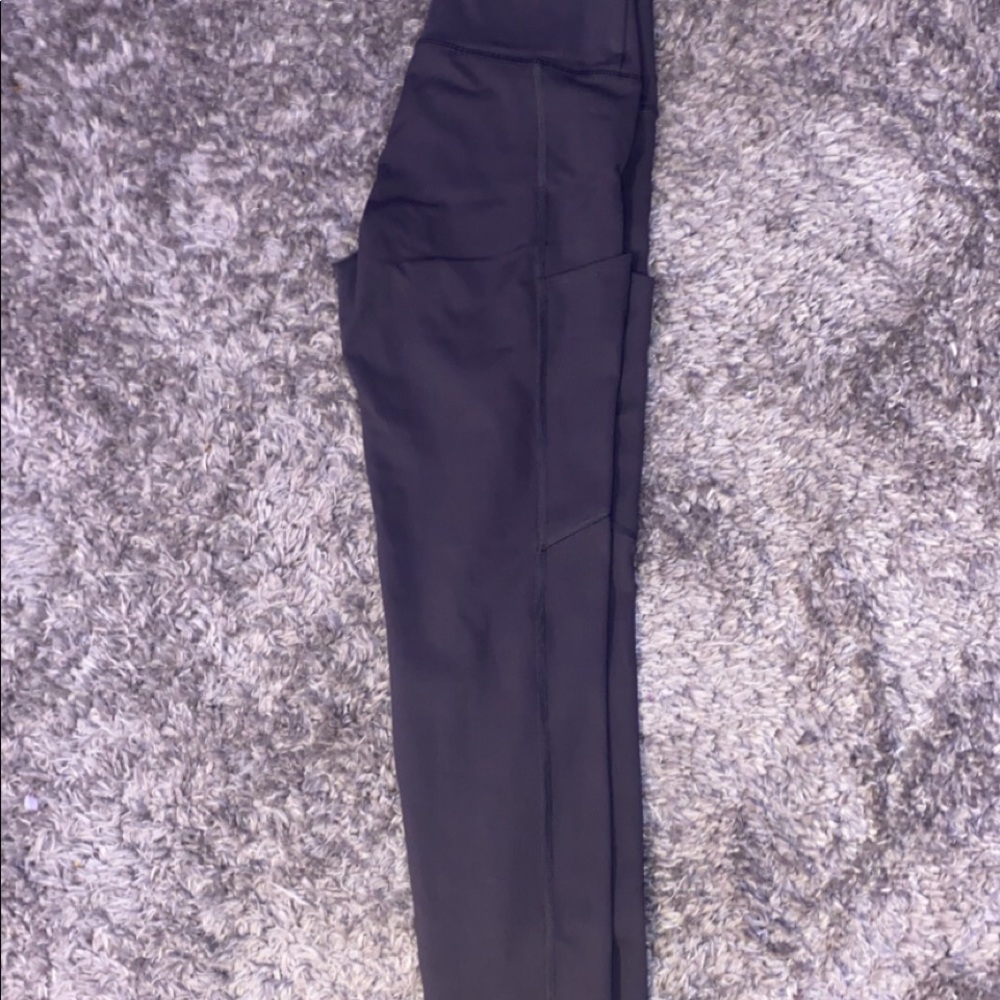 grey american eagle pocket leggings